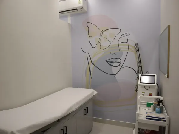 Treatment Room — Lavanayam Skin, Hair and Laser Clinic, Gaur City 2